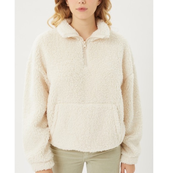 ✨LAST 1✨Softest Ultra Cozy Plush Oatmeal Cream Sherpa Pullover Sweater - Picture 2 of 4